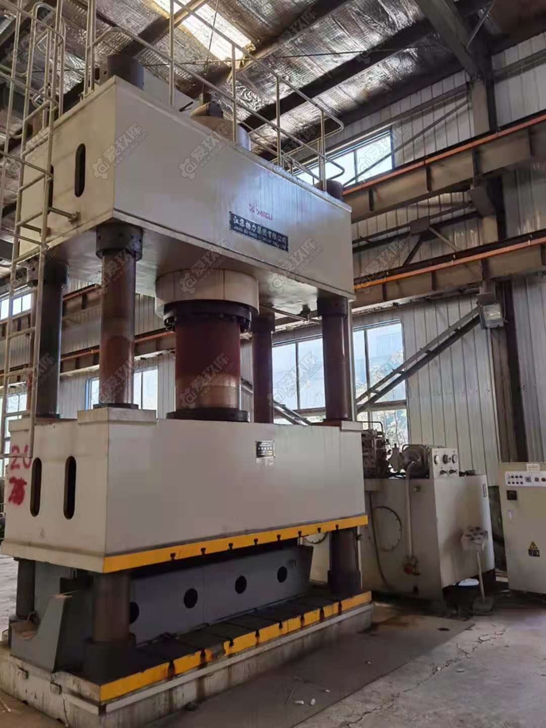 出售杨力1000t四柱液压机