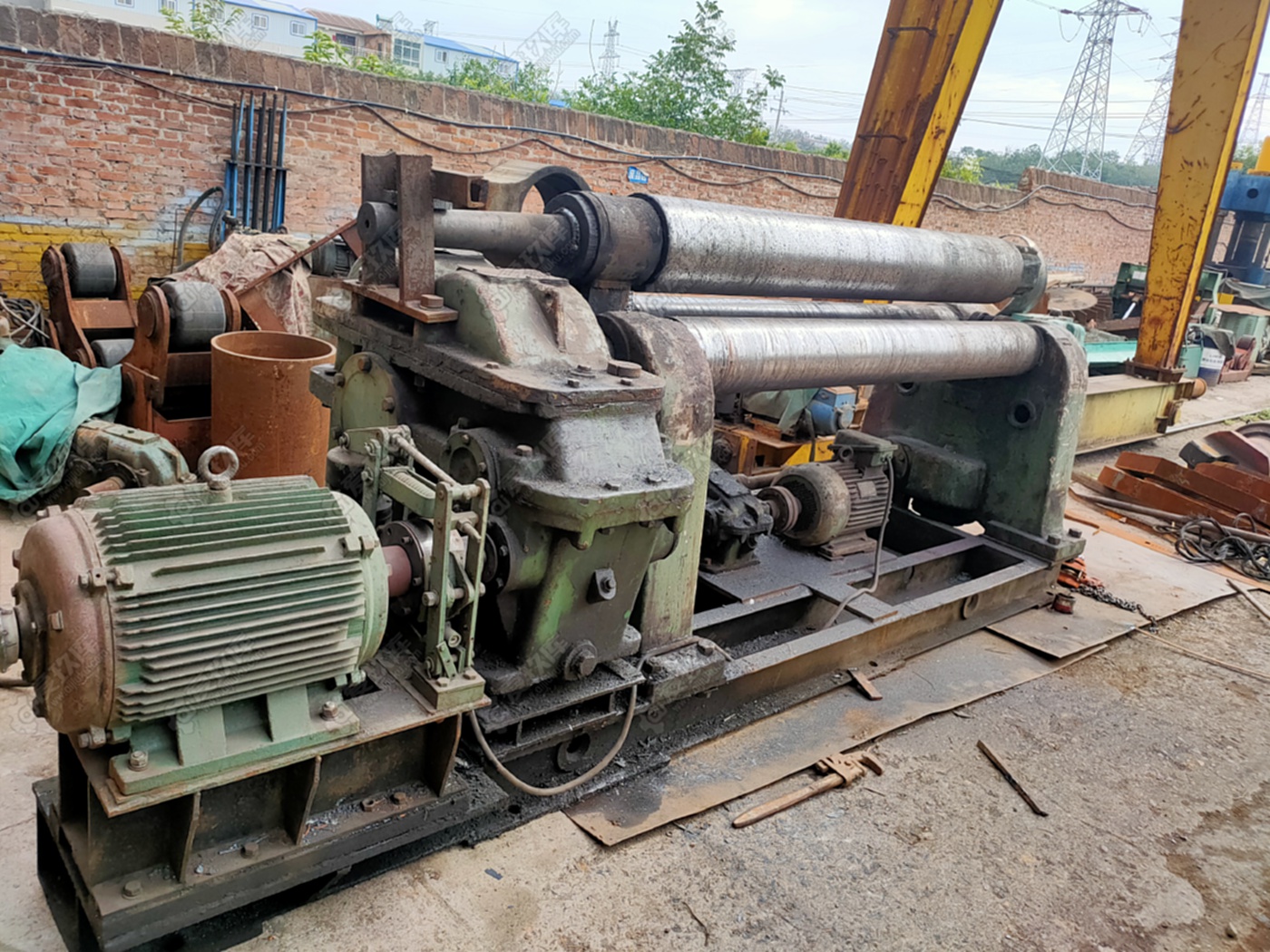 出售湖北鄂重20x2000卷板机