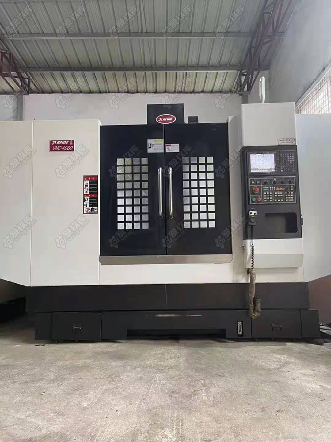首页> 机床设备> 加工中心> 厂家处理二手乔峰vmc-1060立式加工中心