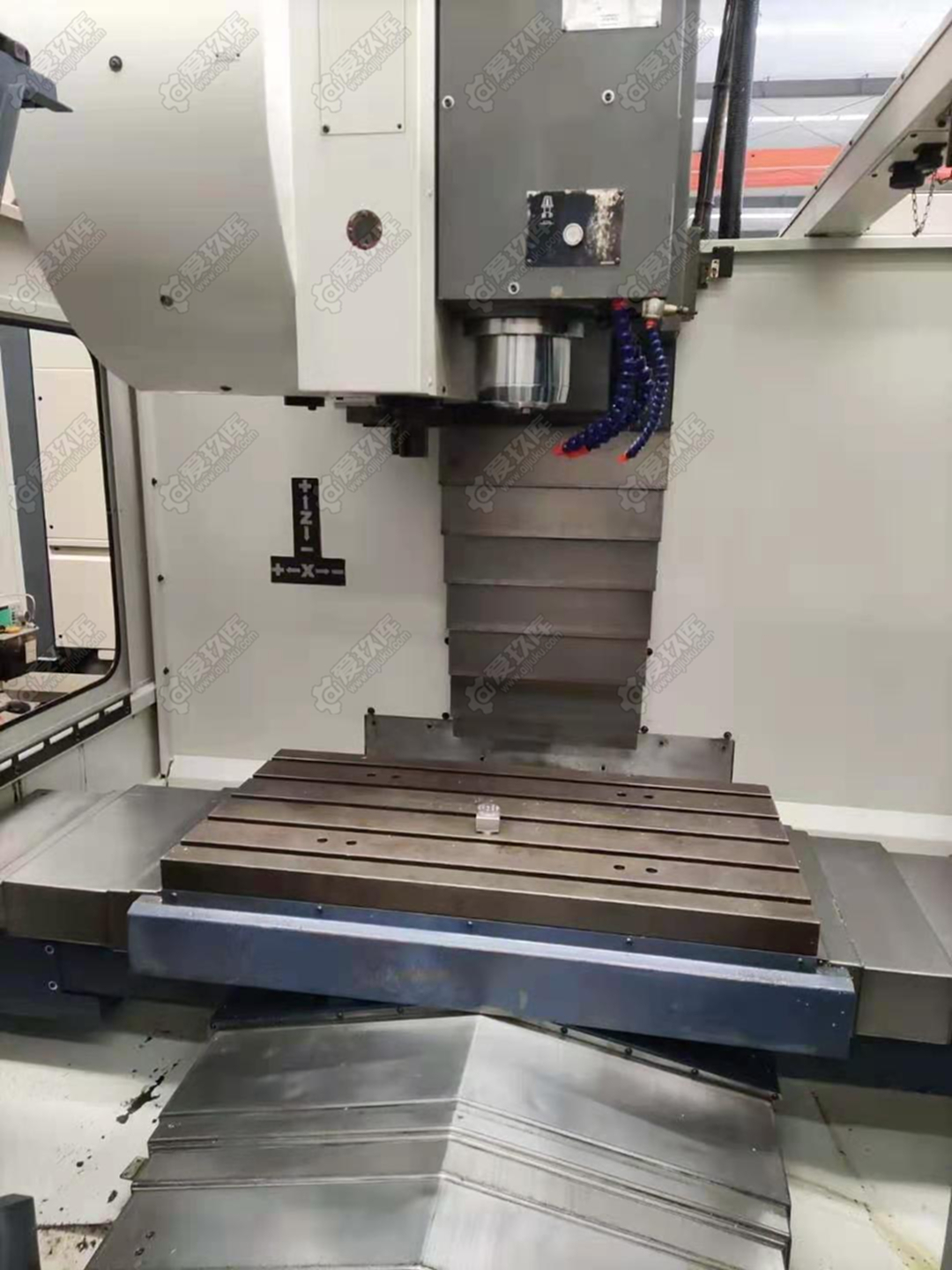 机械厂急售二手台湾永进fv85a立式加工中心二手永进立加二手加工中心