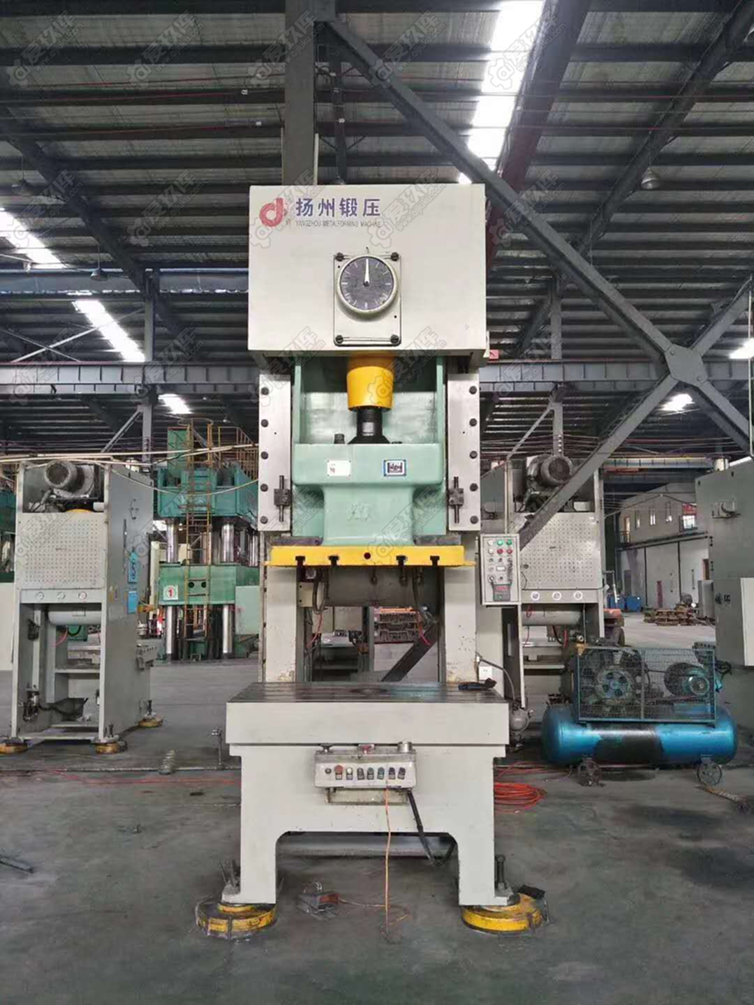 出售二手揚州鍛壓JH21-200氣動沖床二手開式固定臺壓力機