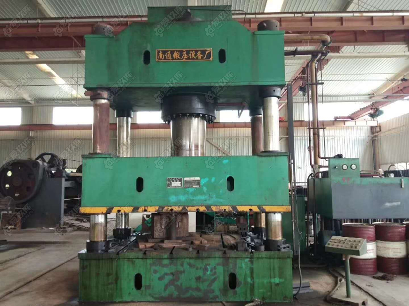 出售二手南通鍛壓YQ32-1000四柱油壓機二手液壓機