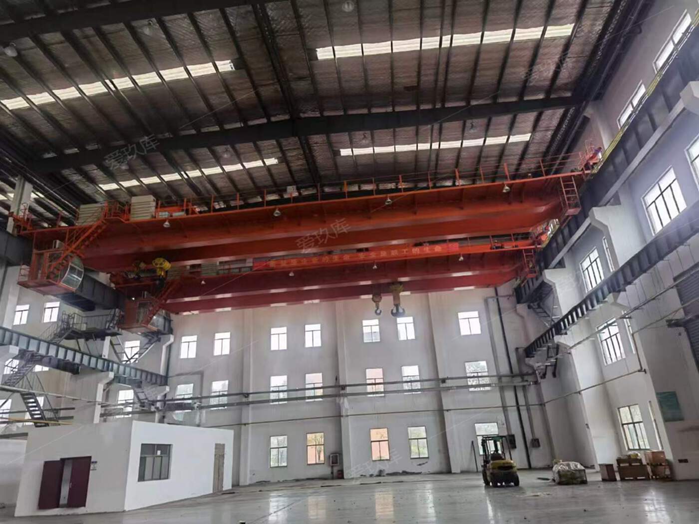 出售DQ雙梁起重機100/35噸，跨度31米