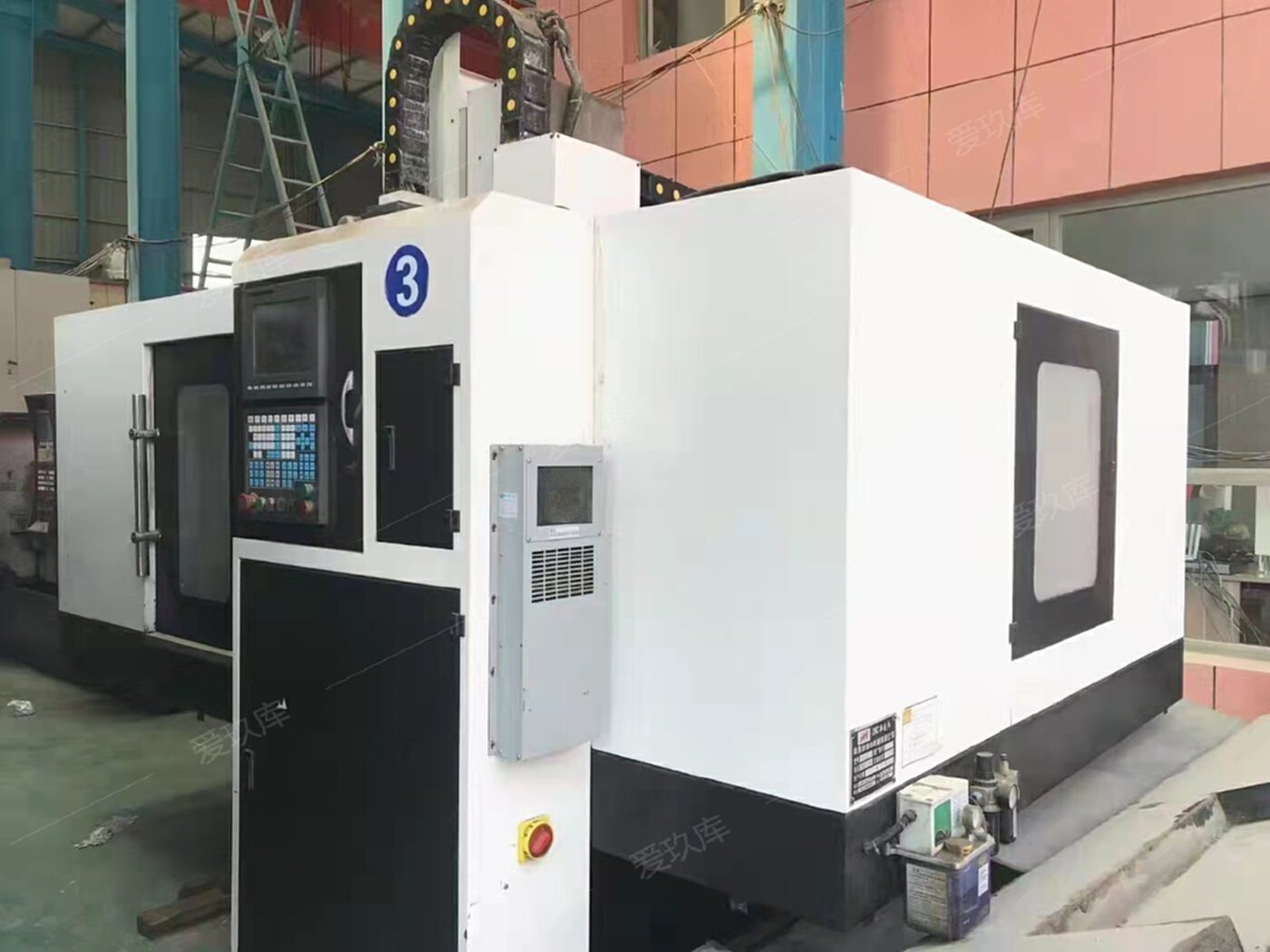 Sell second-hand Nantong new rui 100120 carving and milling machine 