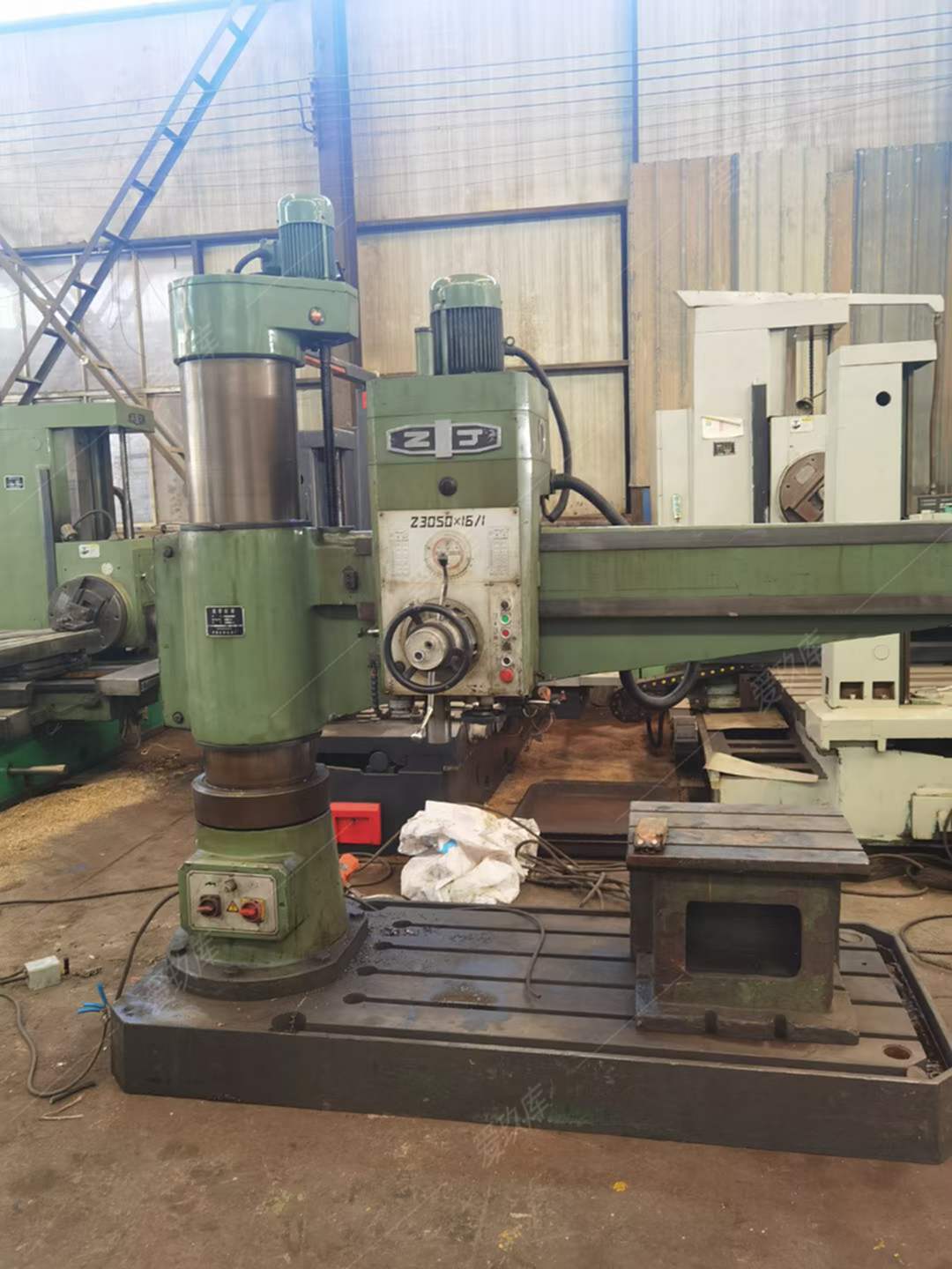 Sold in the Czech production 3050 drilling machine