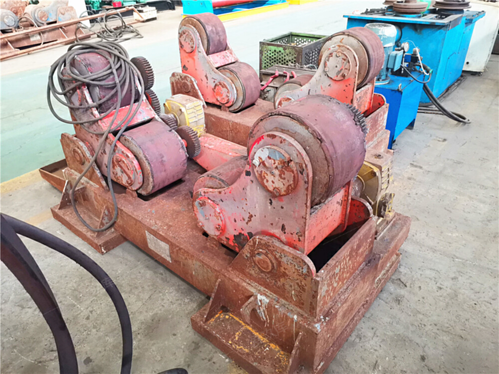 出售3套旧滚轮架20吨自调式滚轮架焊接拖轮架