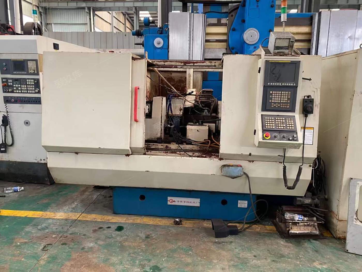 Sell 1320 x 500 CNC cylindrical grinding machine