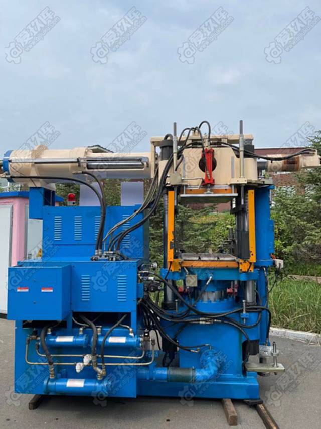 出售300噸橡膠注射成型機