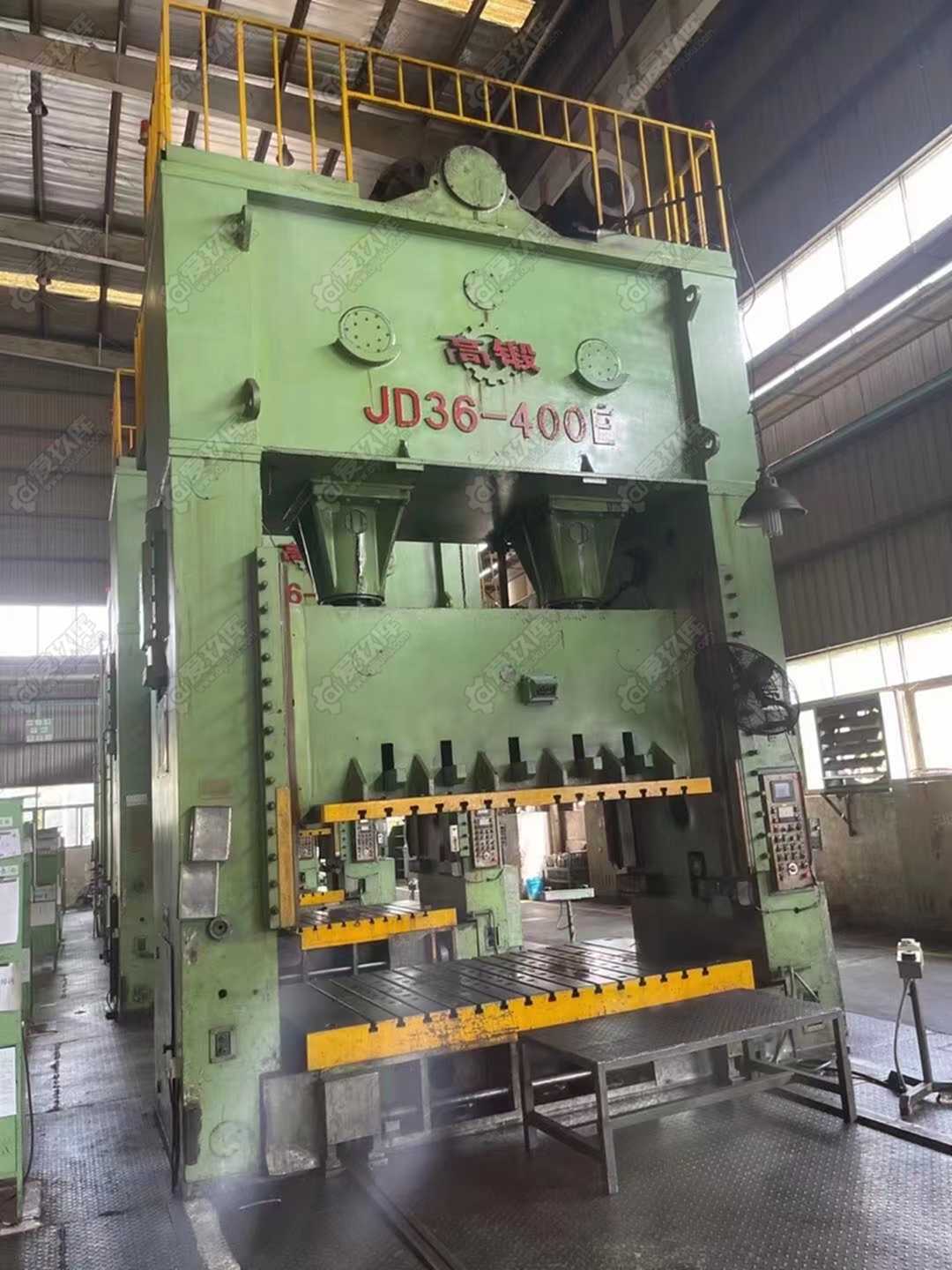 出售高鍛400噸沖床兩臺