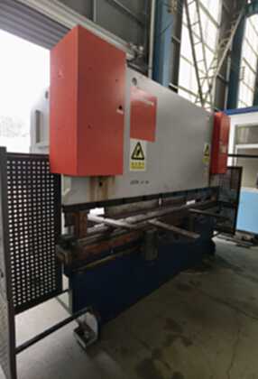 Sell 100 tons 3 meters 1 electro - hydraulic CNC bending machine